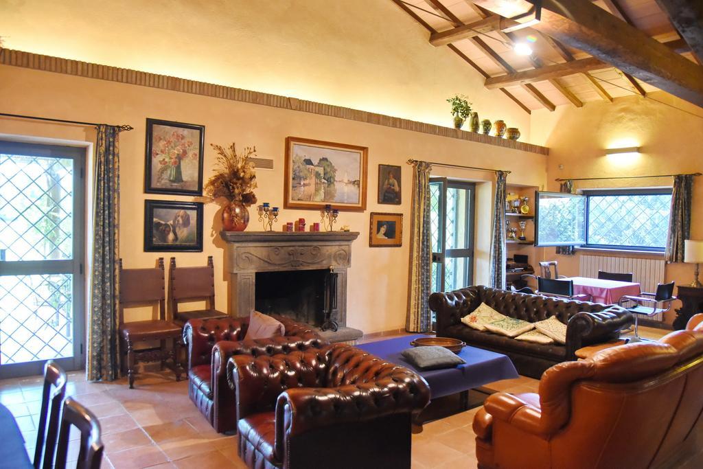 Casa Vacanze Vigna Di Valle Bracciano  Δωμάτιο φωτογραφία